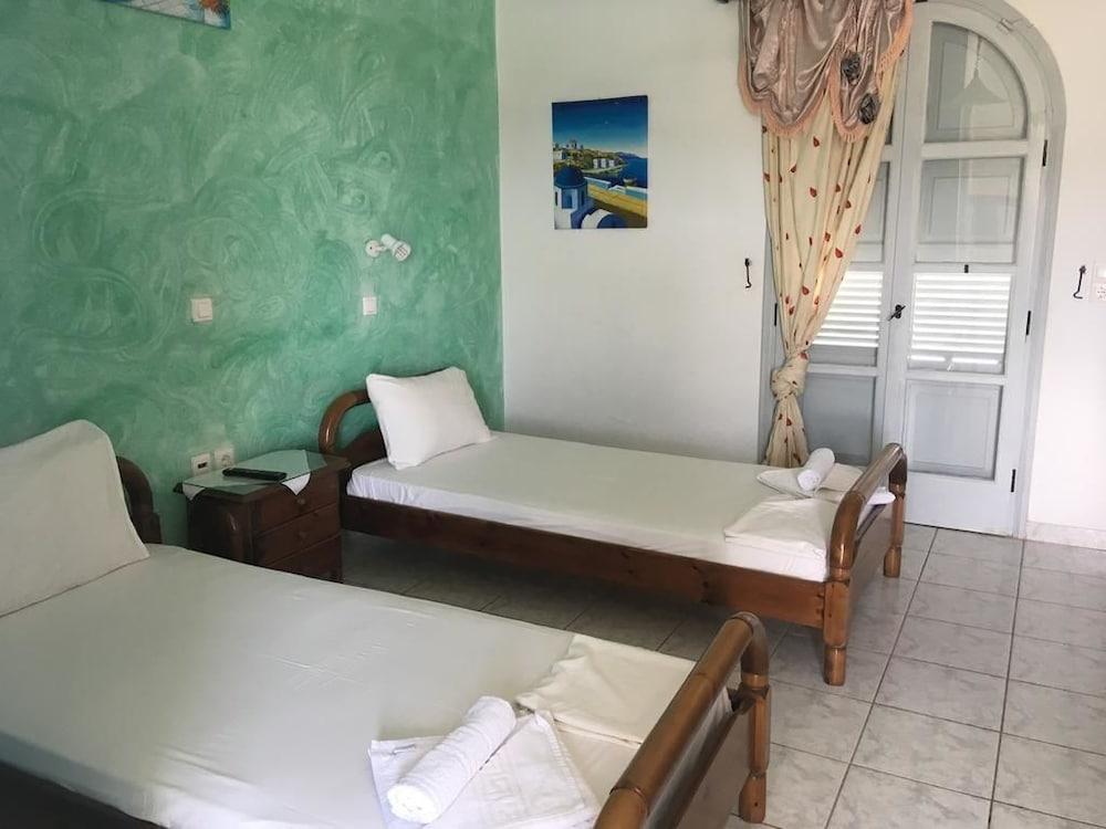 Sea Side Perivolos Hotel Ngoại thất bức ảnh